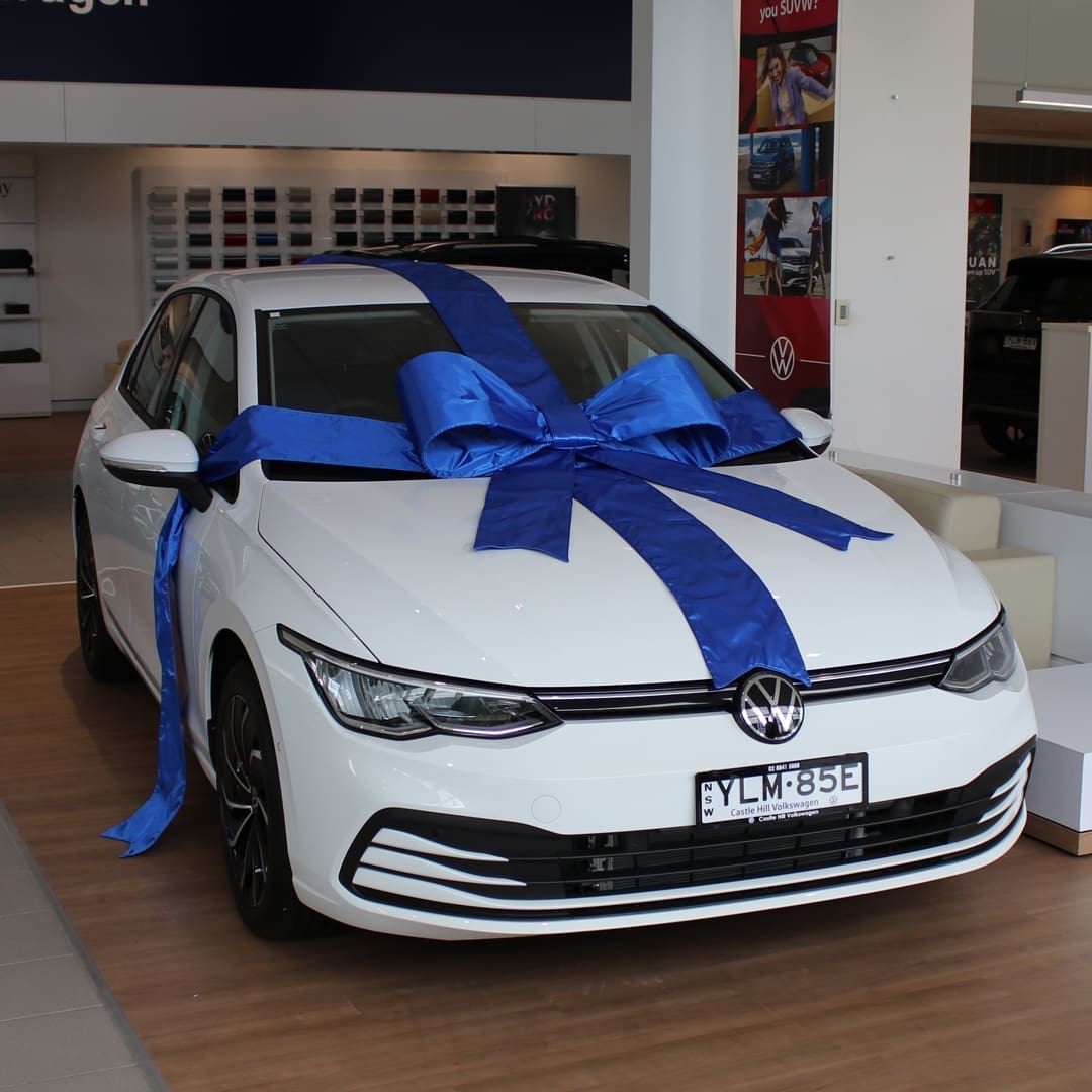 Giant Satin Blue